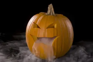 Halloween, Nebeleffekte, Kürbis, Trockeneis